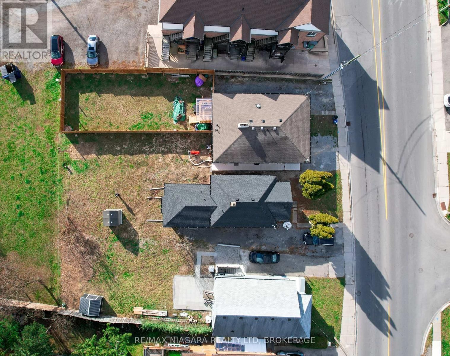233 PELHAM ROAD Image 38