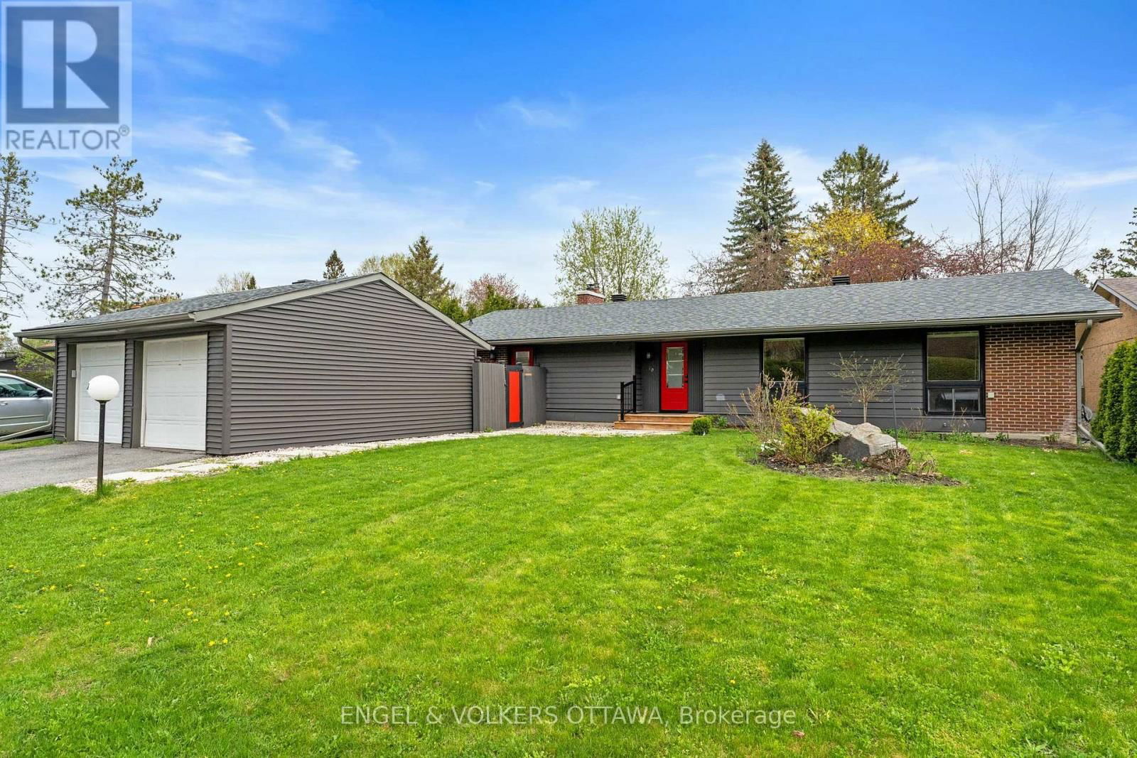 70 VARLEY DRIVE Image 1