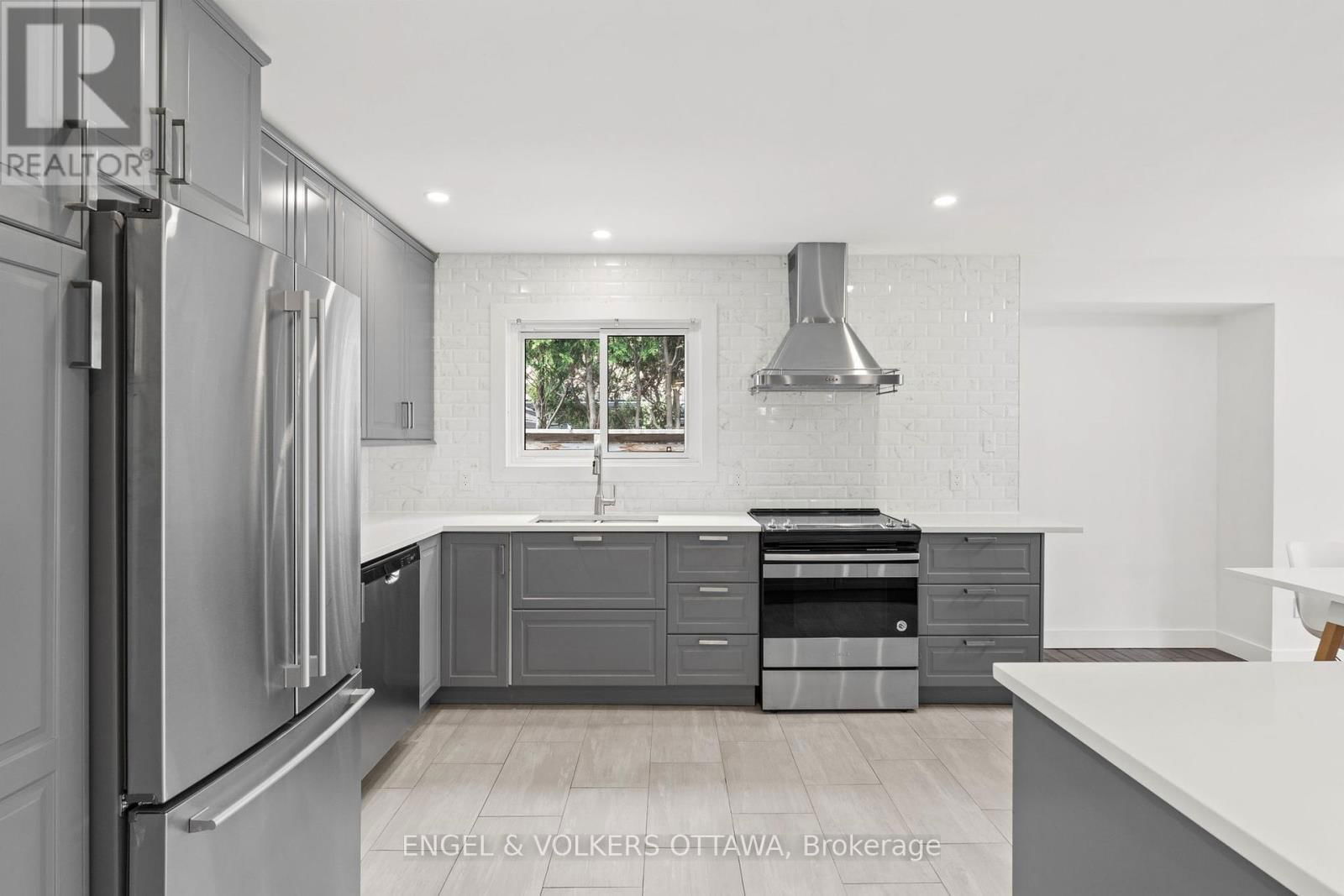 70 VARLEY DRIVE Image 10