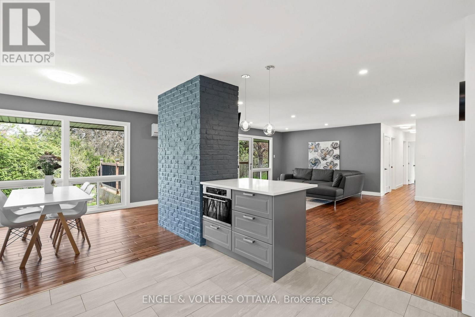 70 VARLEY DRIVE Image 13