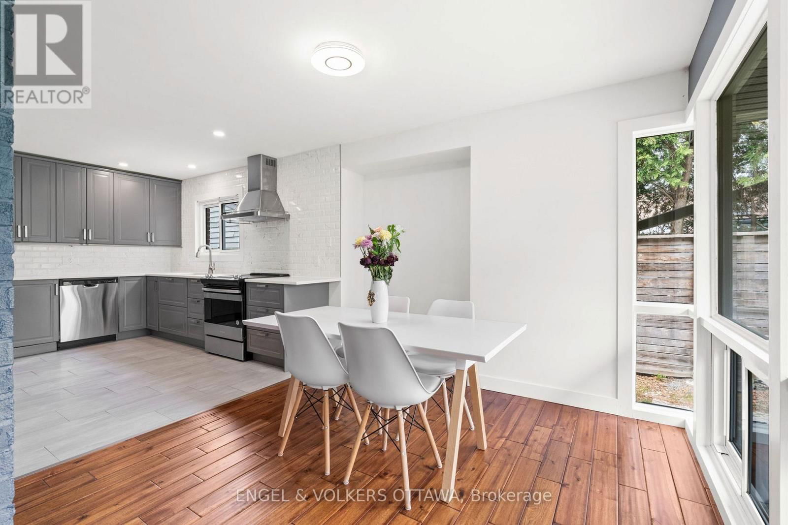 70 VARLEY DRIVE Image 16