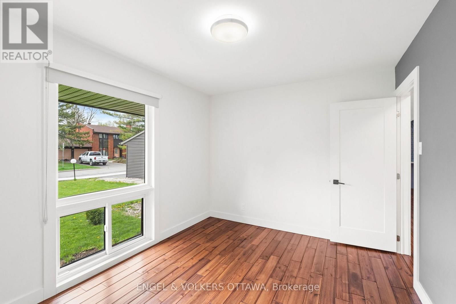70 VARLEY DRIVE Image 29