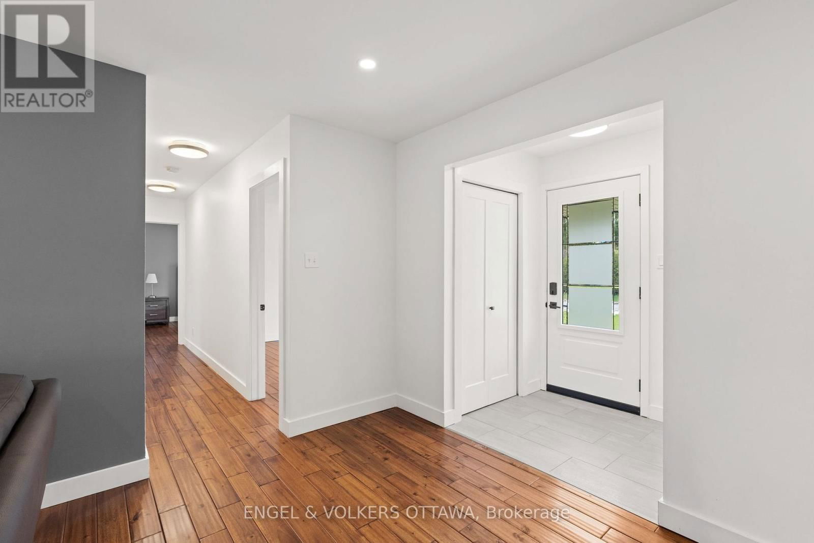 70 VARLEY DRIVE Image 3