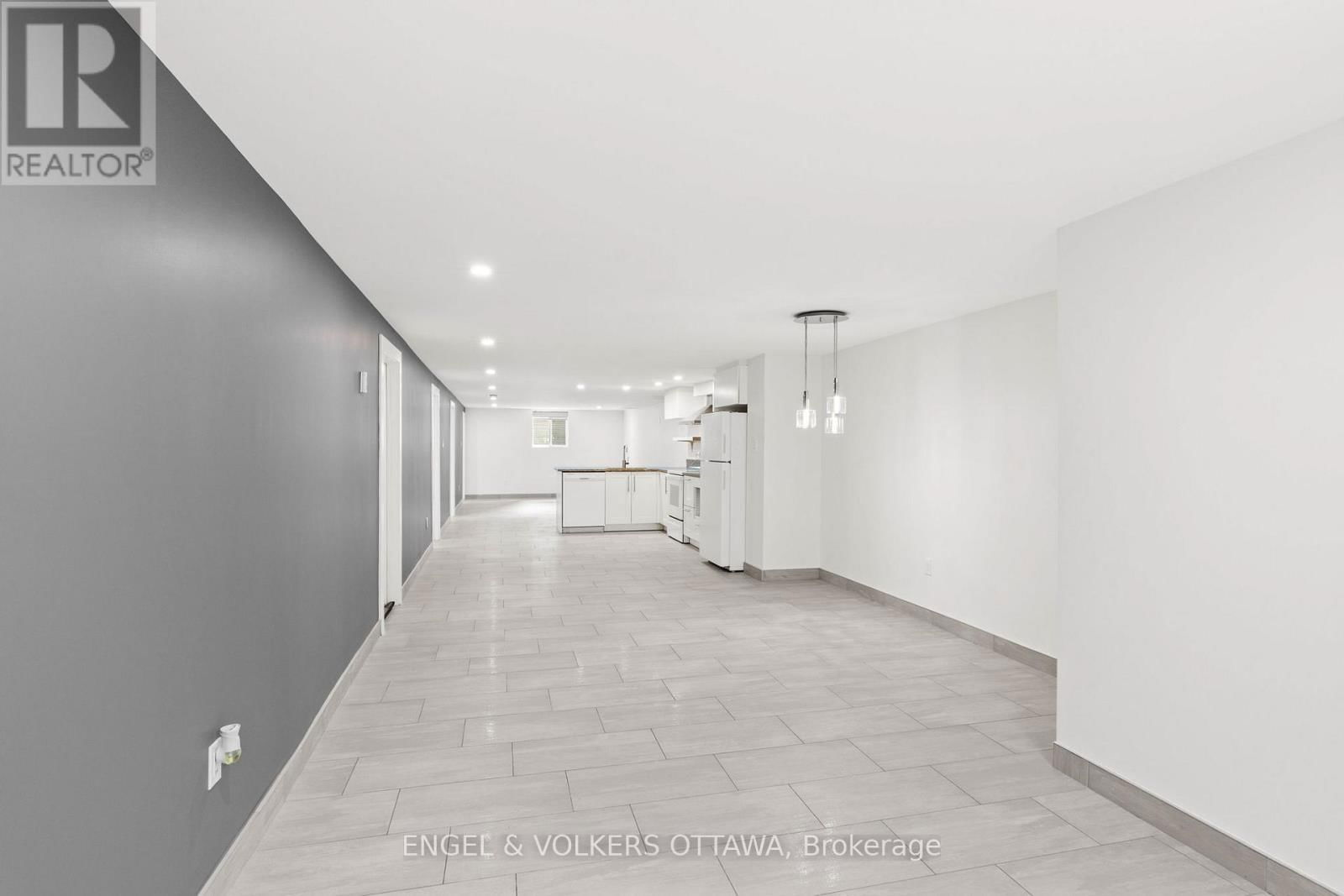 70 VARLEY DRIVE Image 33