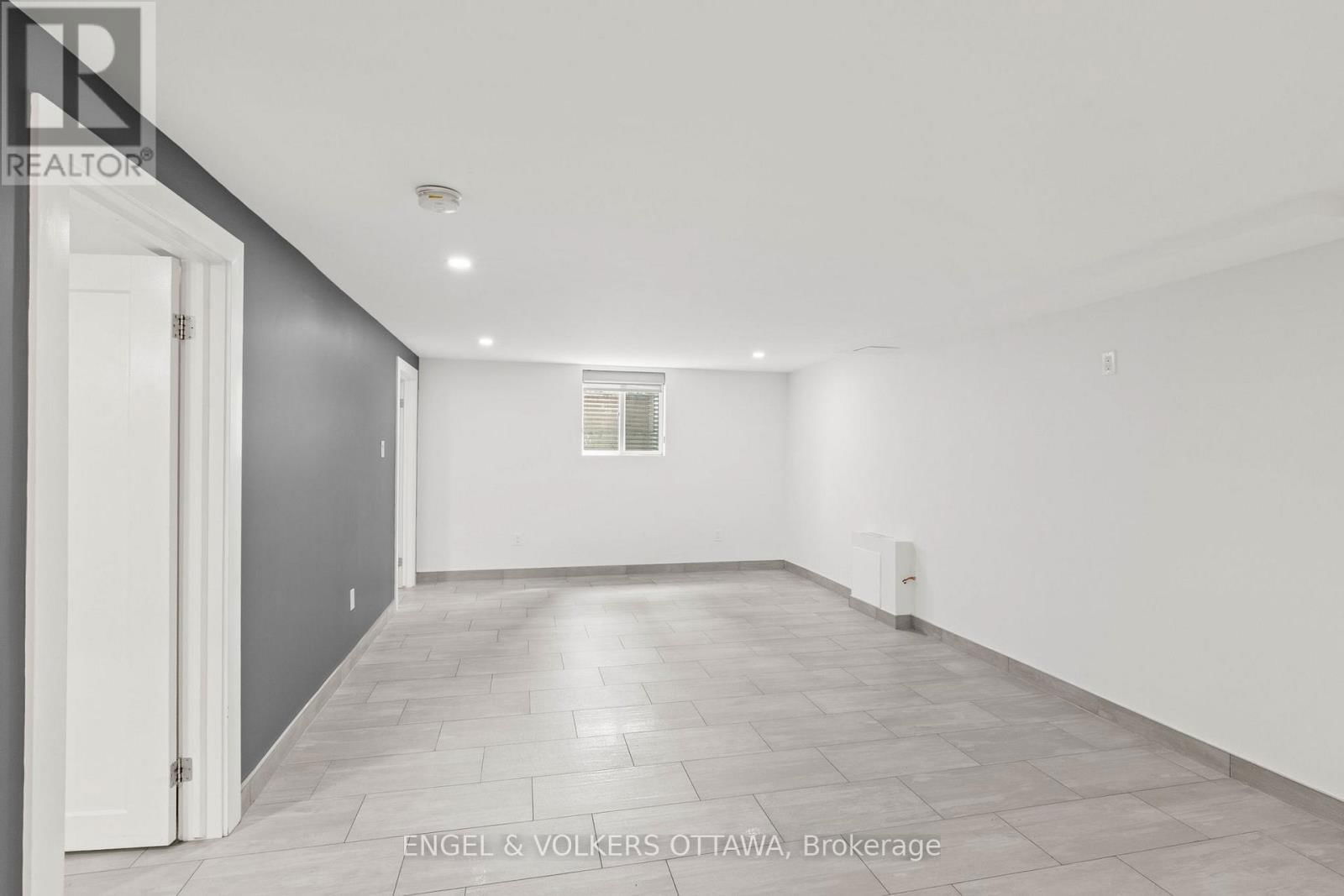 70 VARLEY DRIVE Image 38
