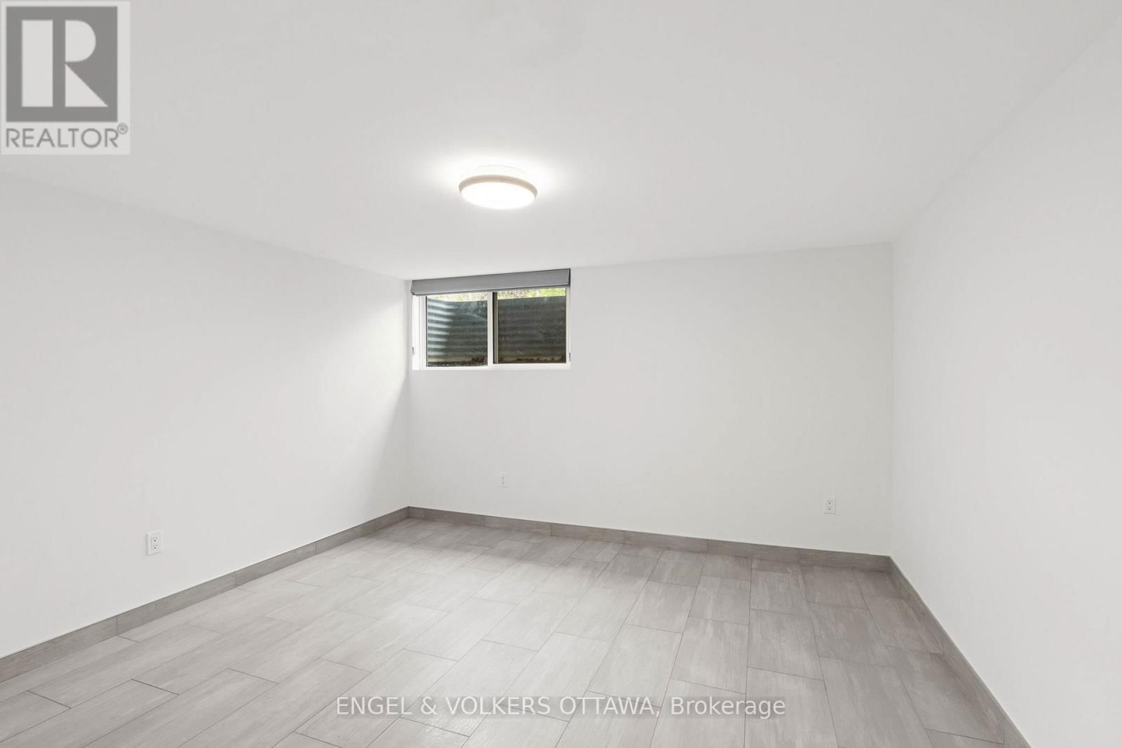 70 VARLEY DRIVE Image 39