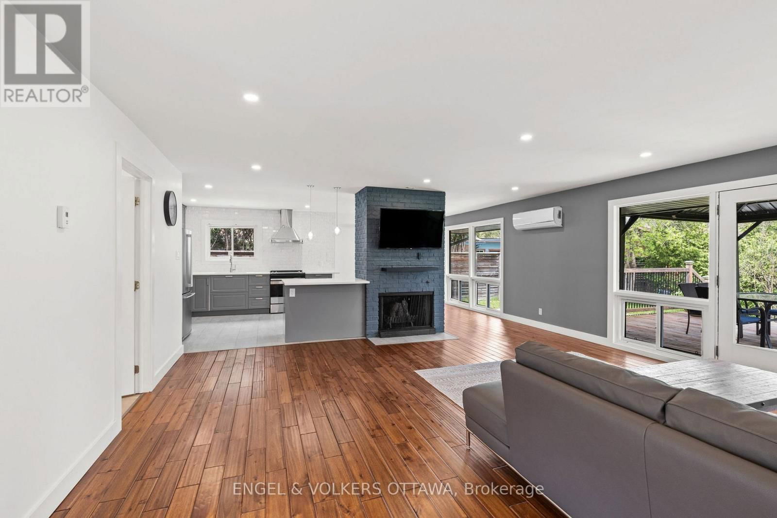 70 VARLEY DRIVE Image 4