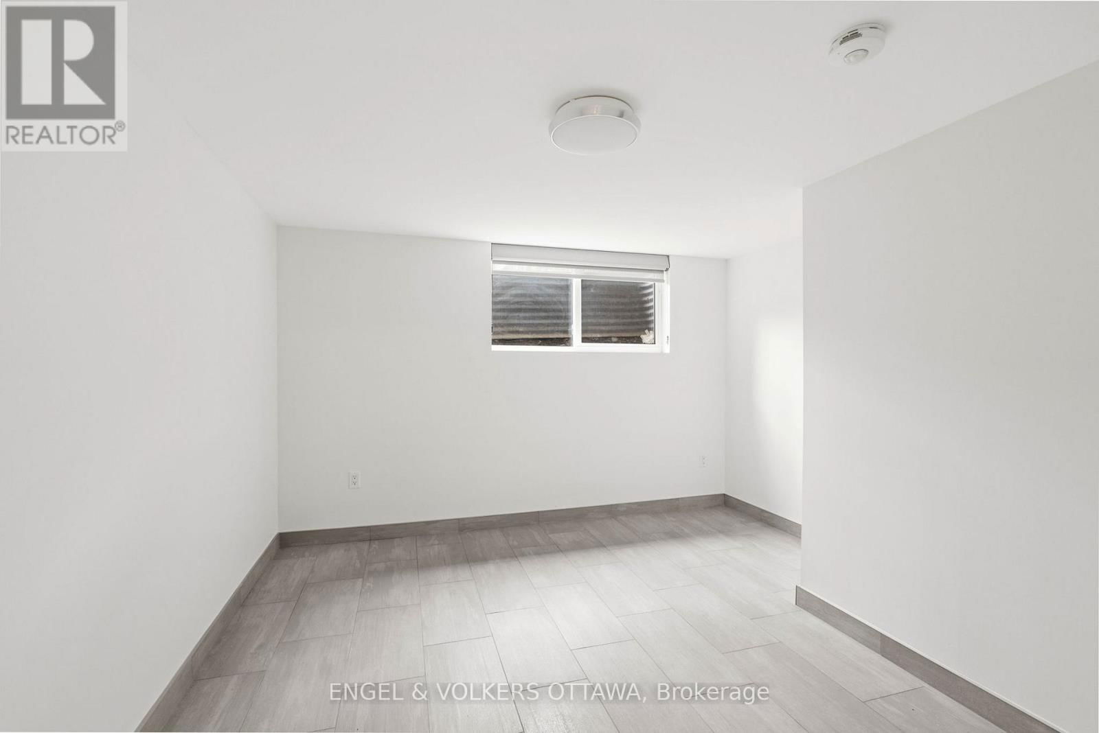 70 VARLEY DRIVE Image 42
