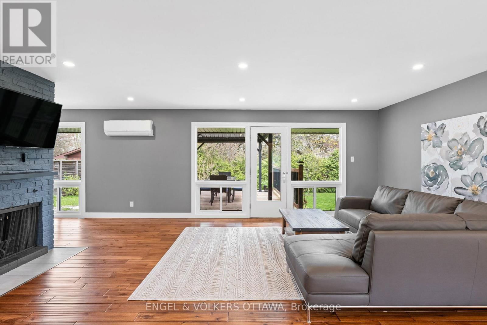 70 VARLEY DRIVE Image 5