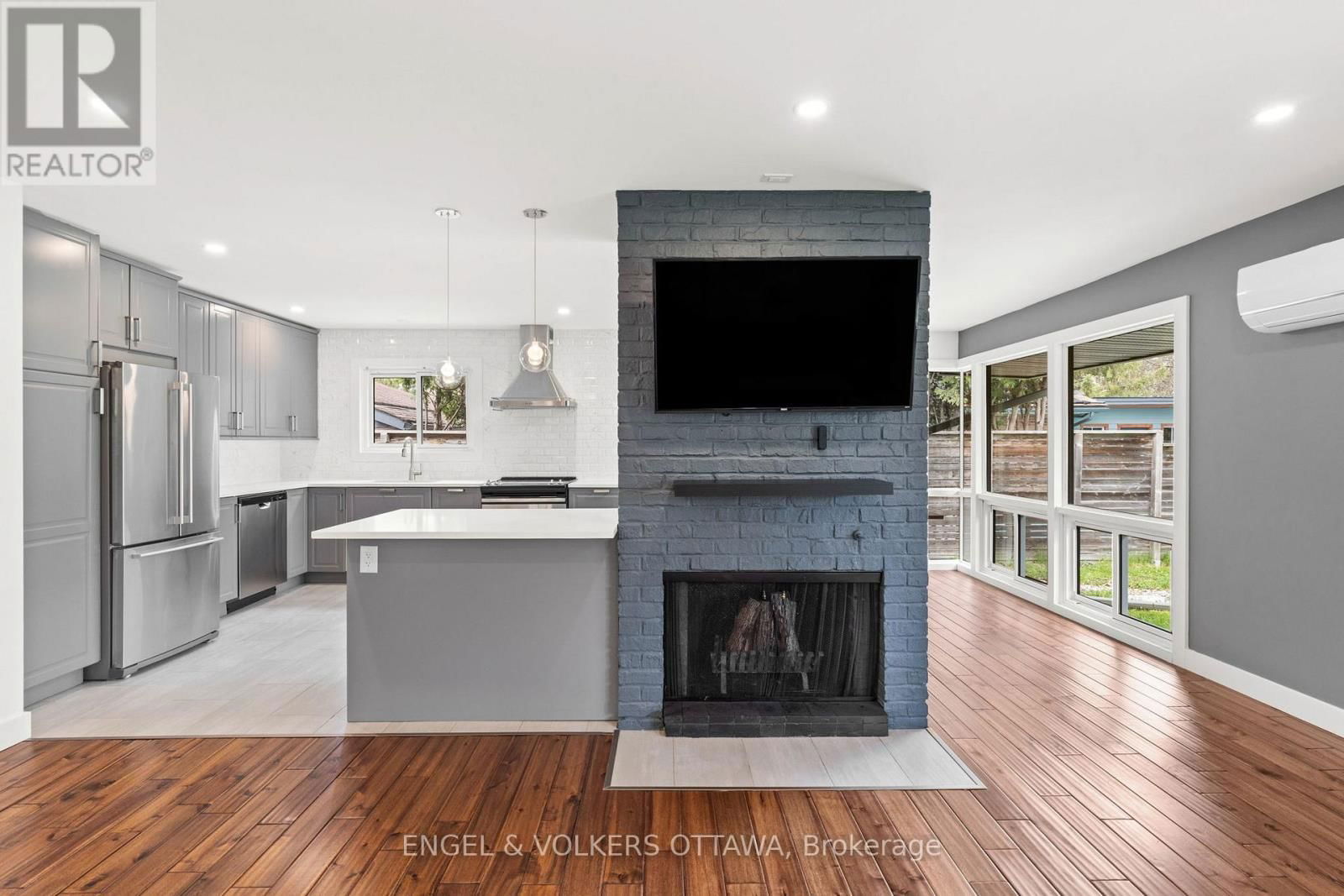 70 VARLEY DRIVE Image 9
