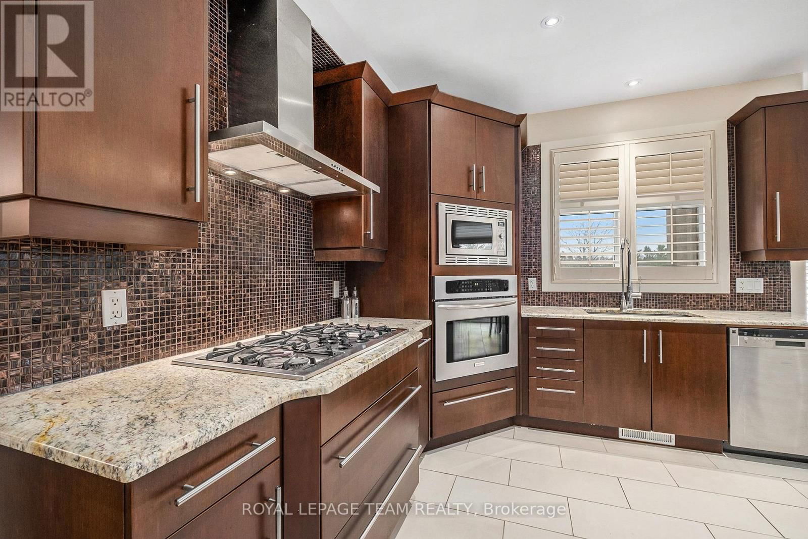 5386 MANSEL CRESCENT Image 11