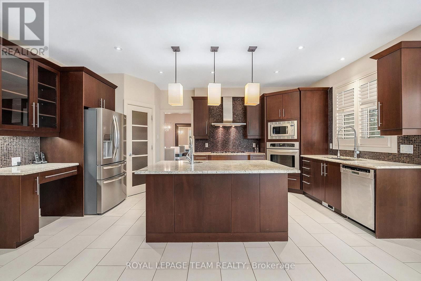 5386 MANSEL CRESCENT Image 12