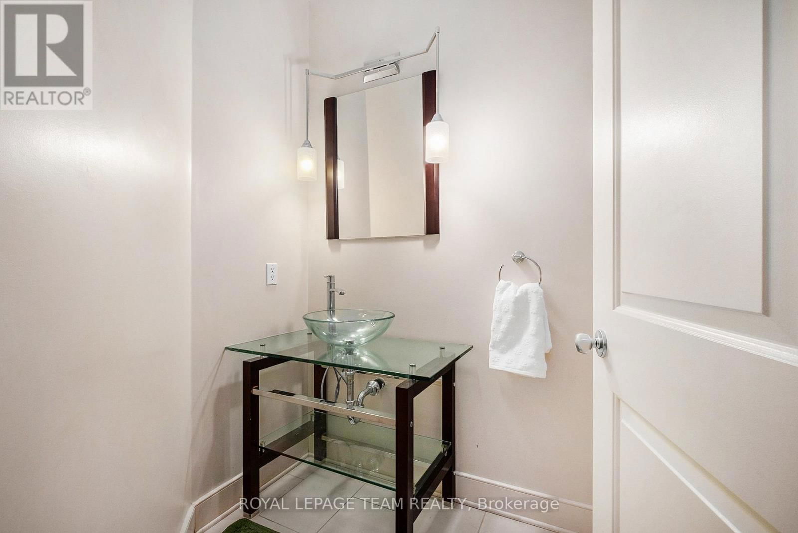 5386 MANSEL CRESCENT Image 14