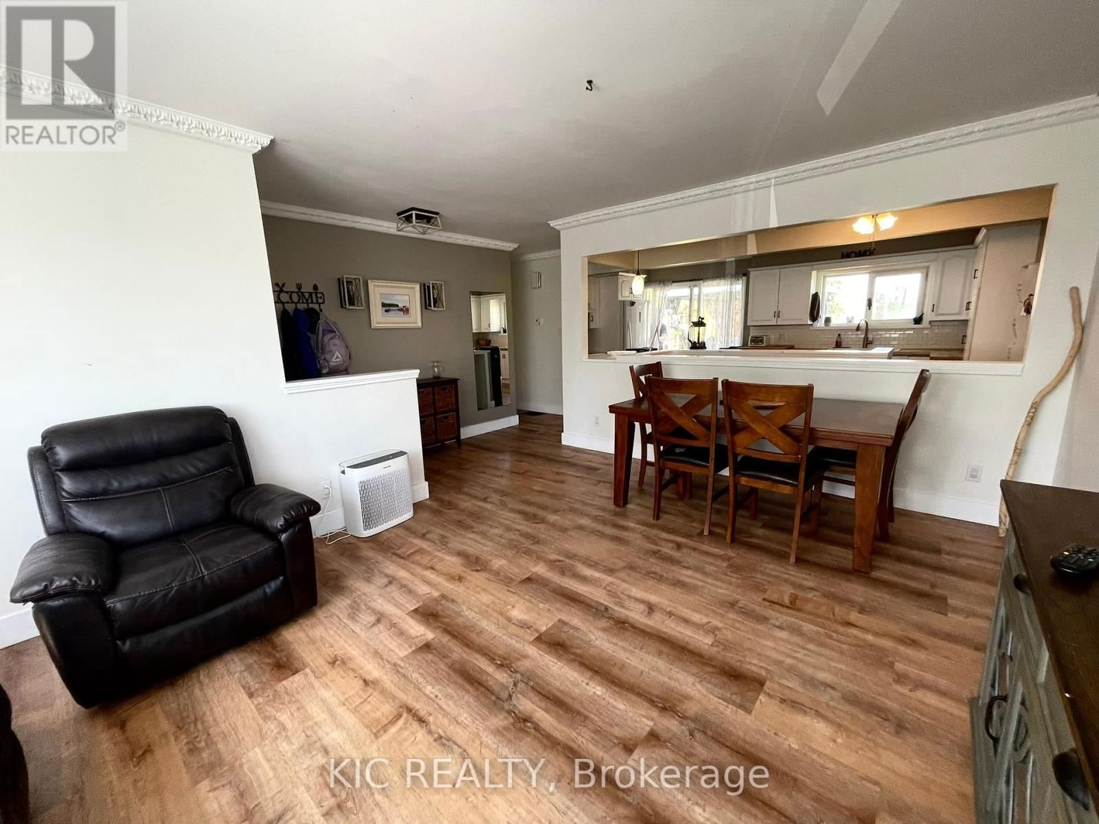 11 MCLEAN AVENUE Image 12