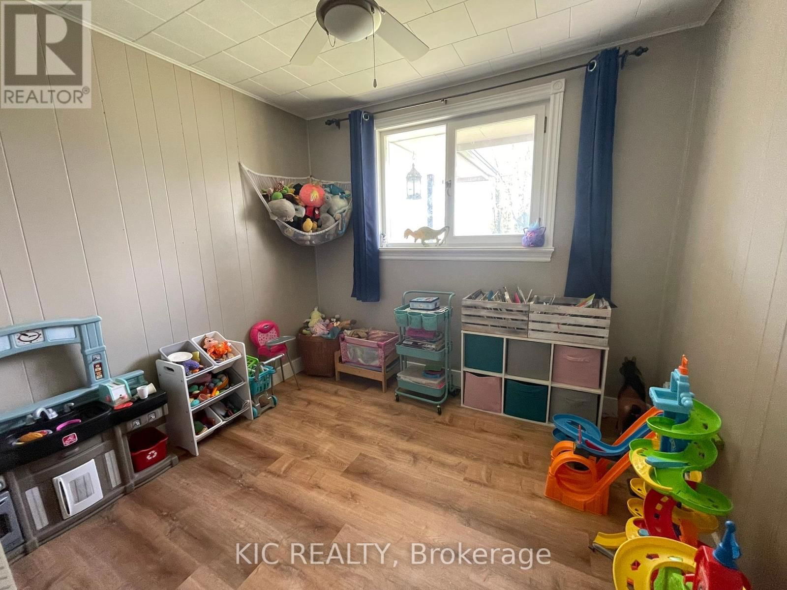 11 MCLEAN AVENUE Image 16