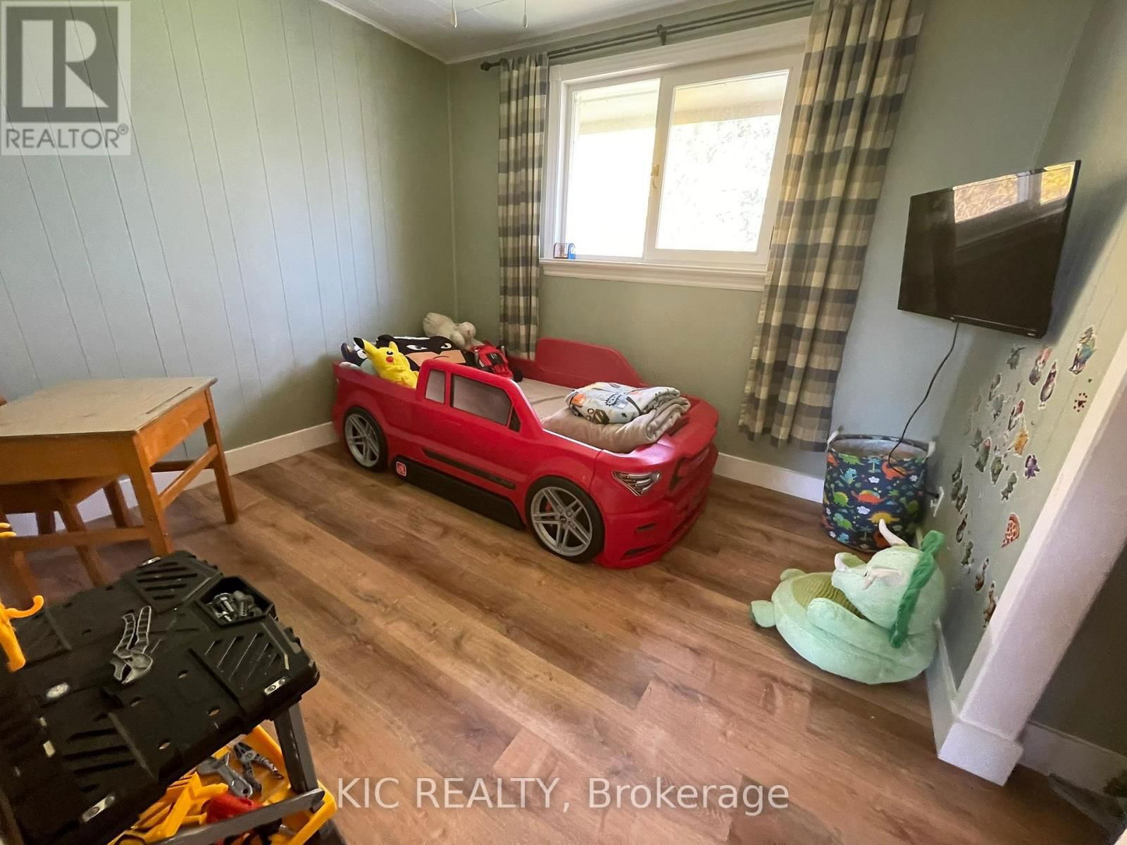 11 MCLEAN AVENUE Image 18