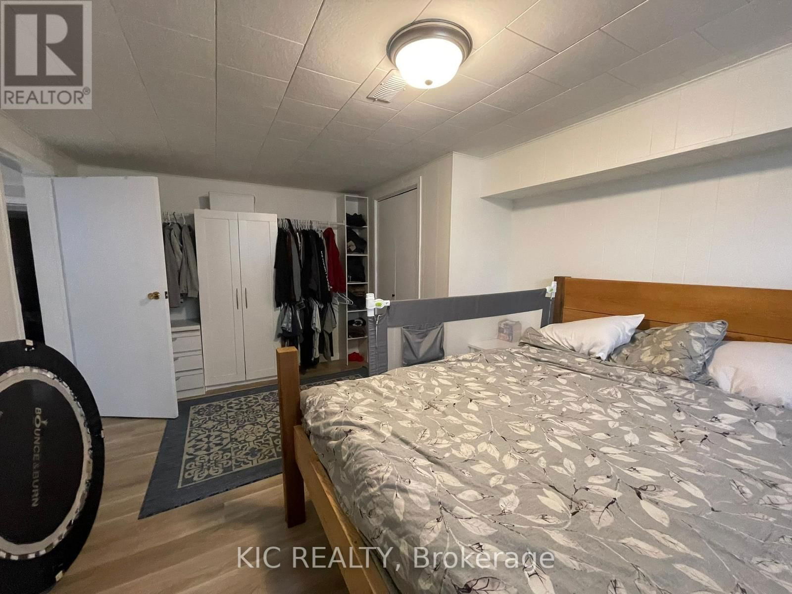 11 MCLEAN AVENUE Image 25