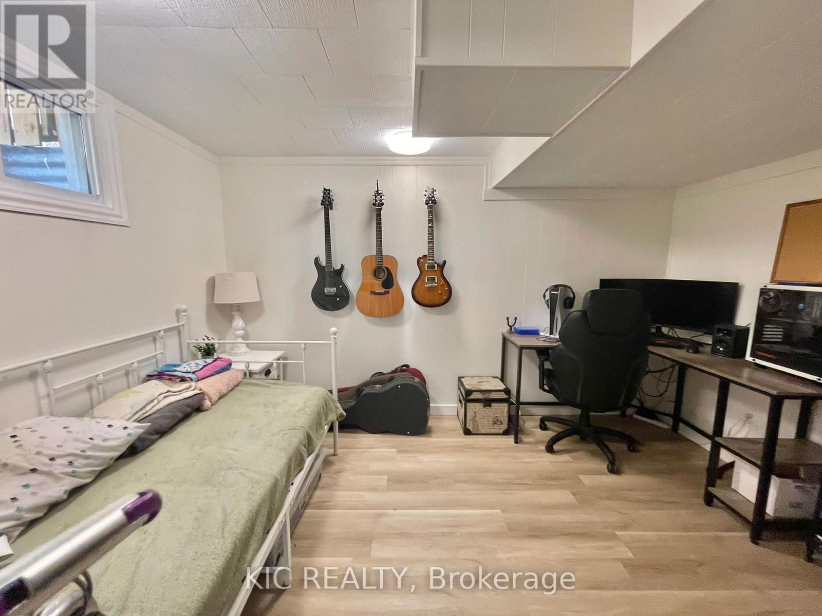11 MCLEAN AVENUE Image 28