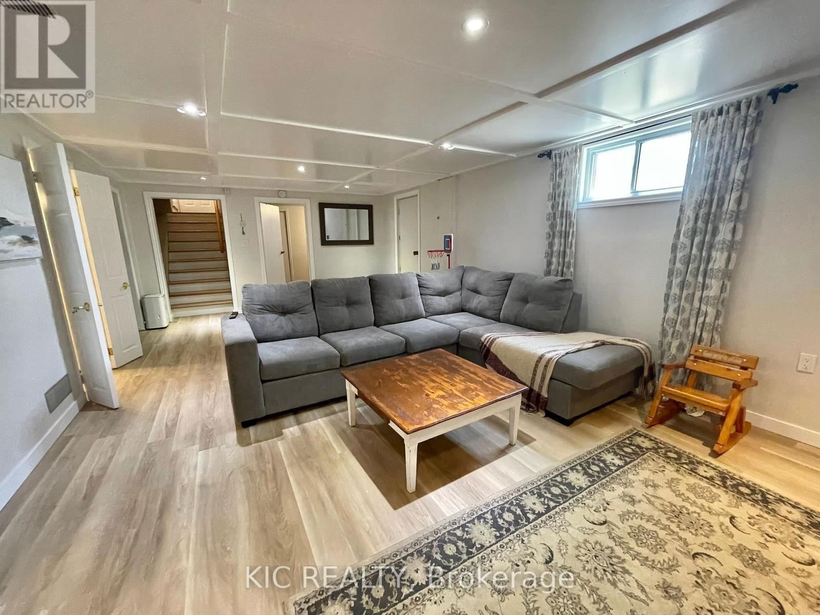 11 MCLEAN AVENUE Image 31