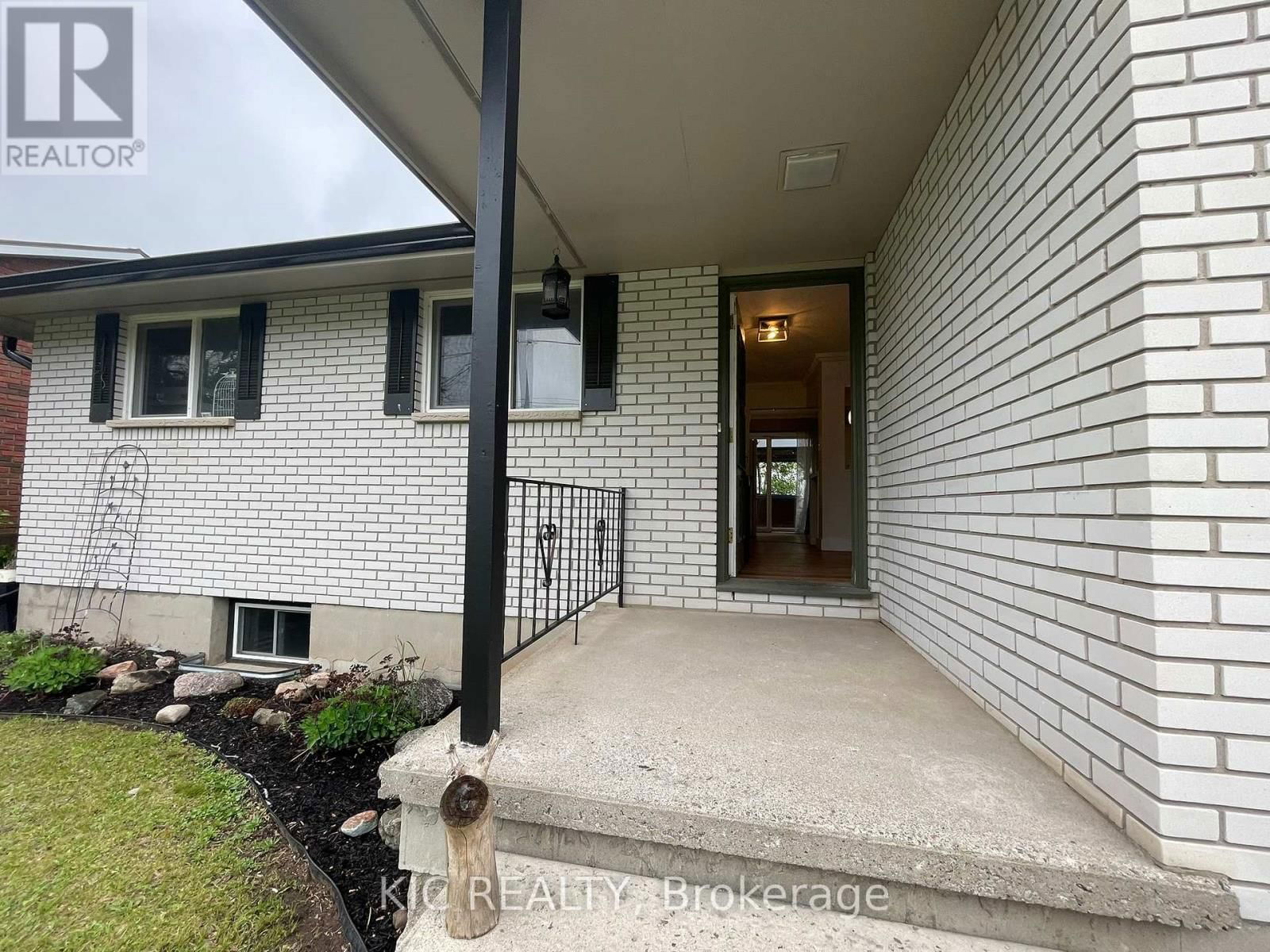 11 MCLEAN AVENUE Image 41