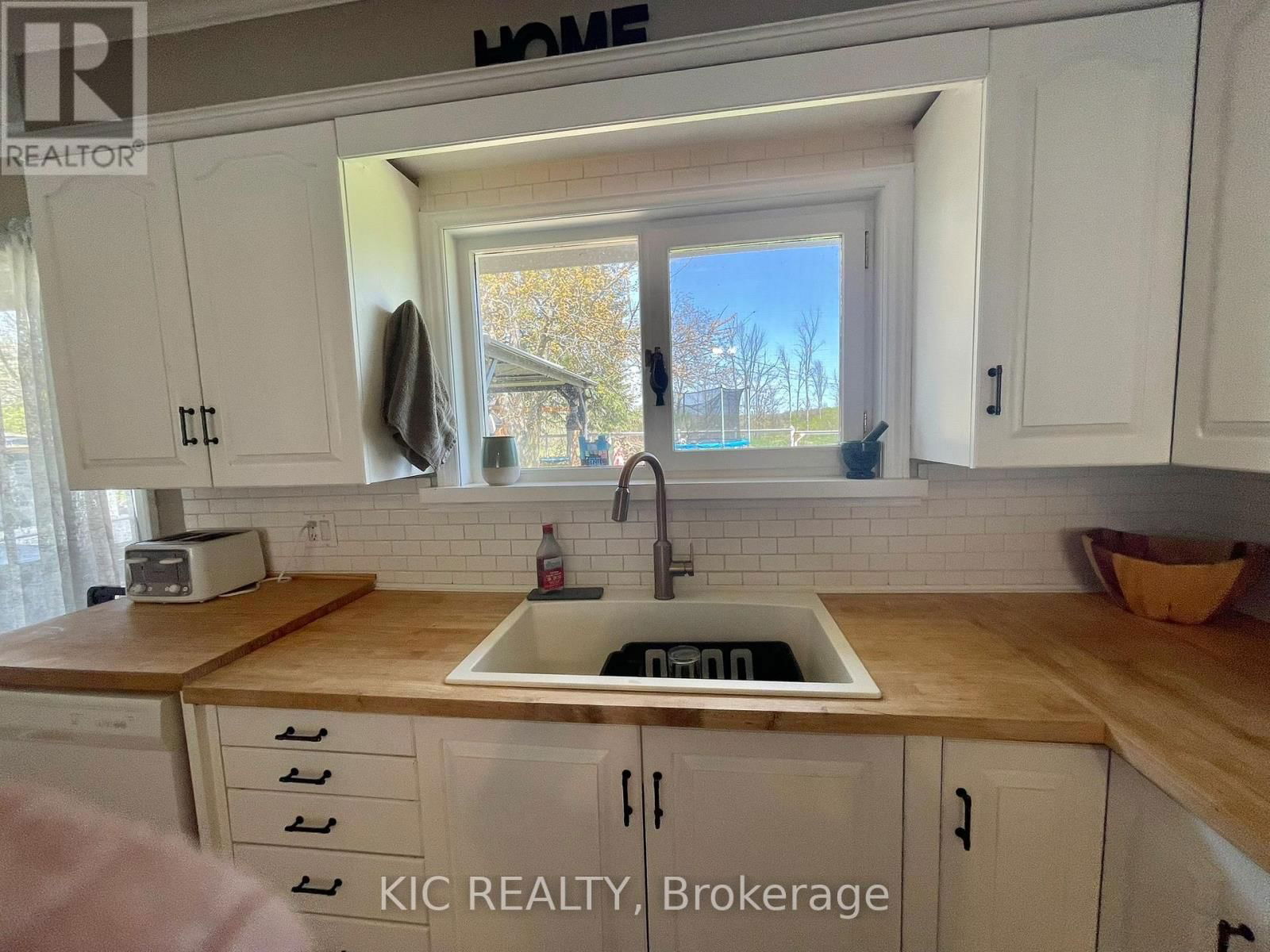 11 MCLEAN AVENUE Image 7