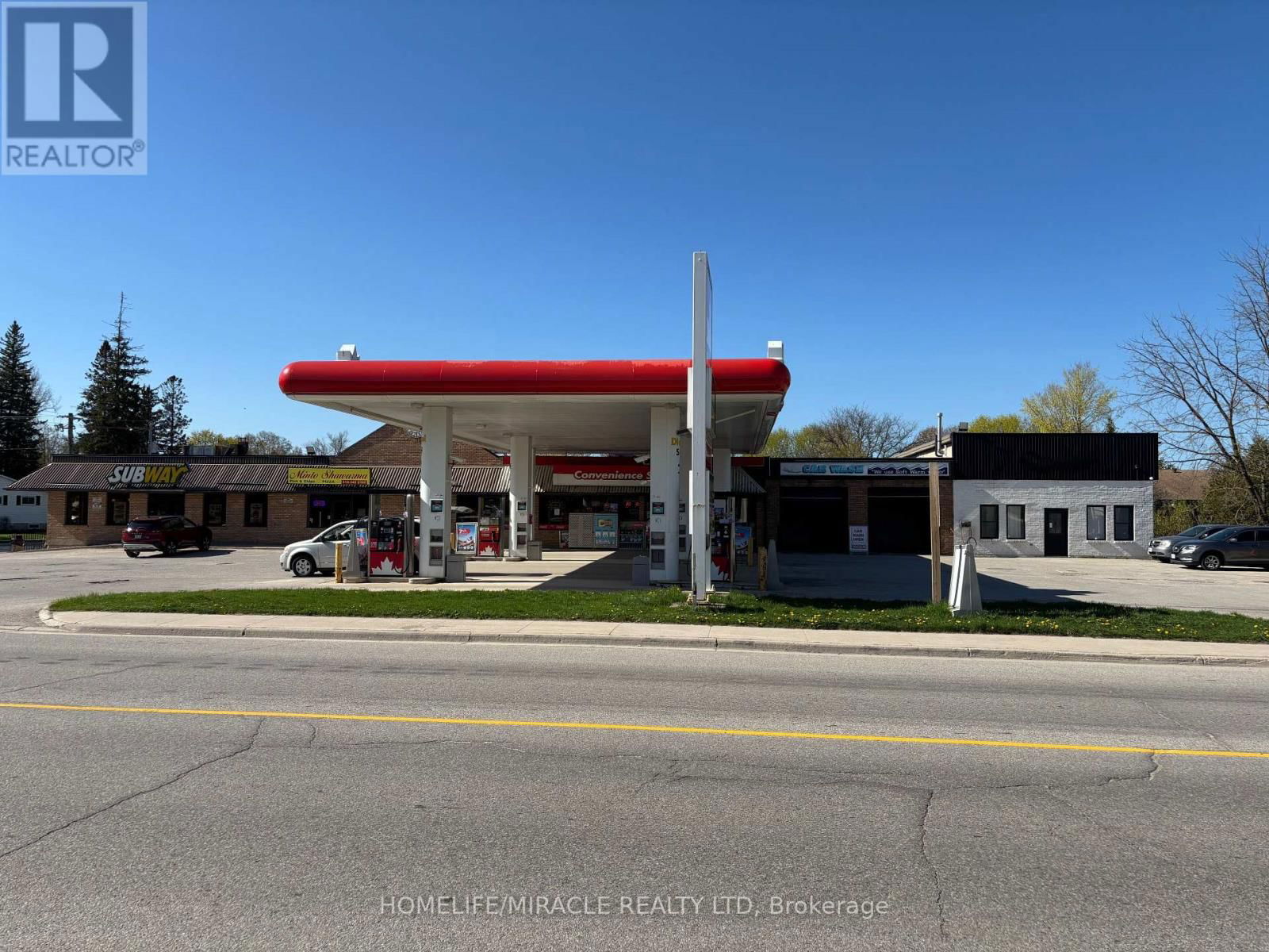 405 MAIN ST E Image 1