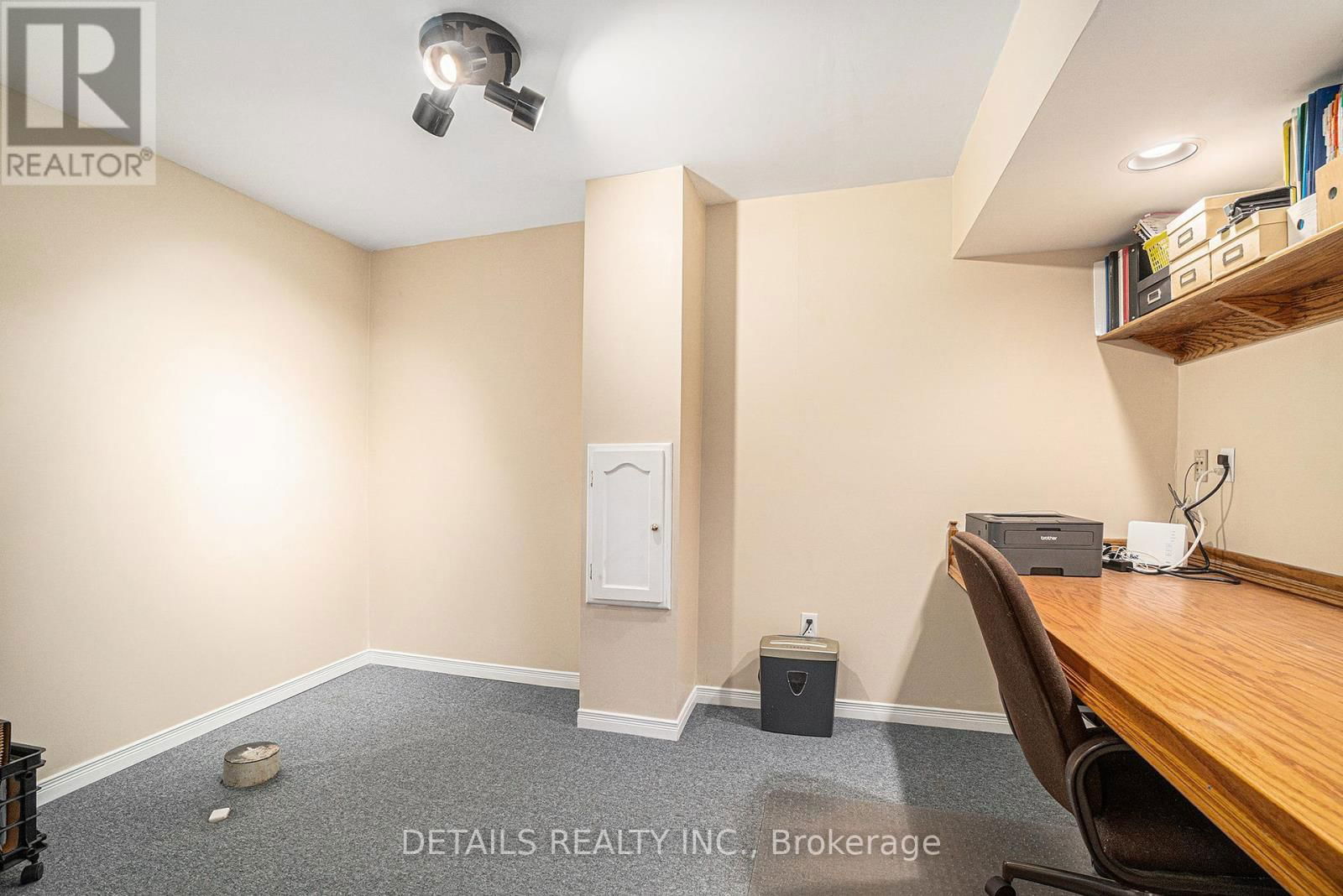 221 MACDOUGALL STREET Image 22