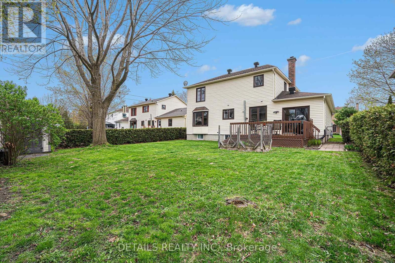 221 MACDOUGALL STREET Image 26