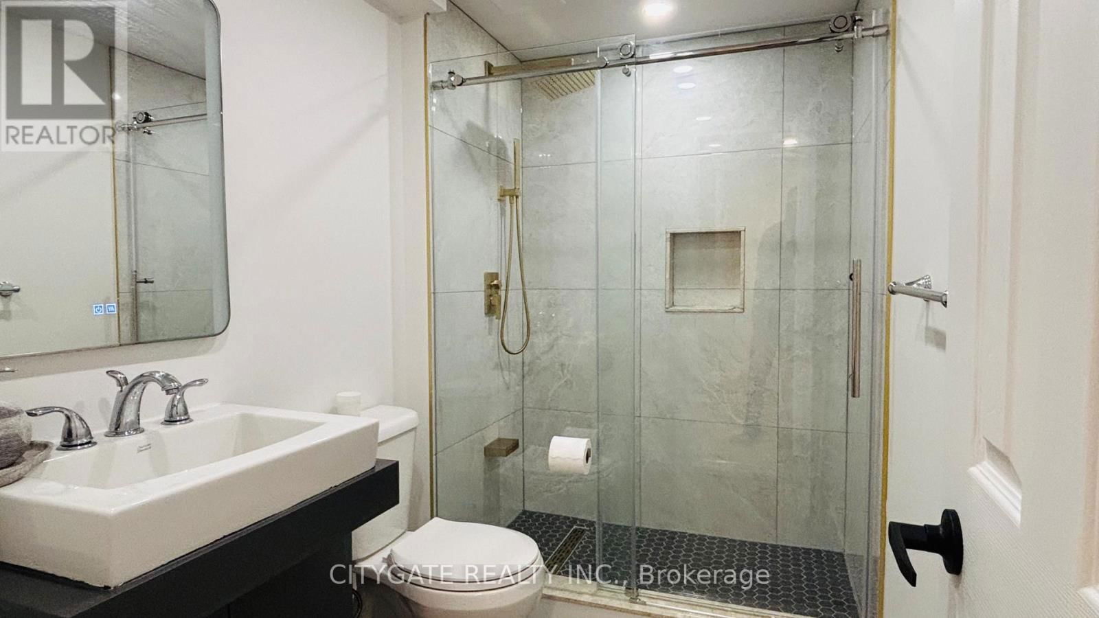 128 WERSTINE TERRACE Image 9