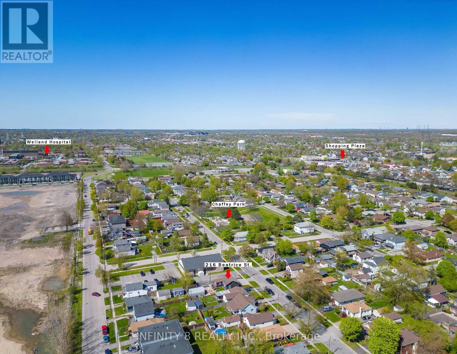 216 BEATRICE STREET Image 27