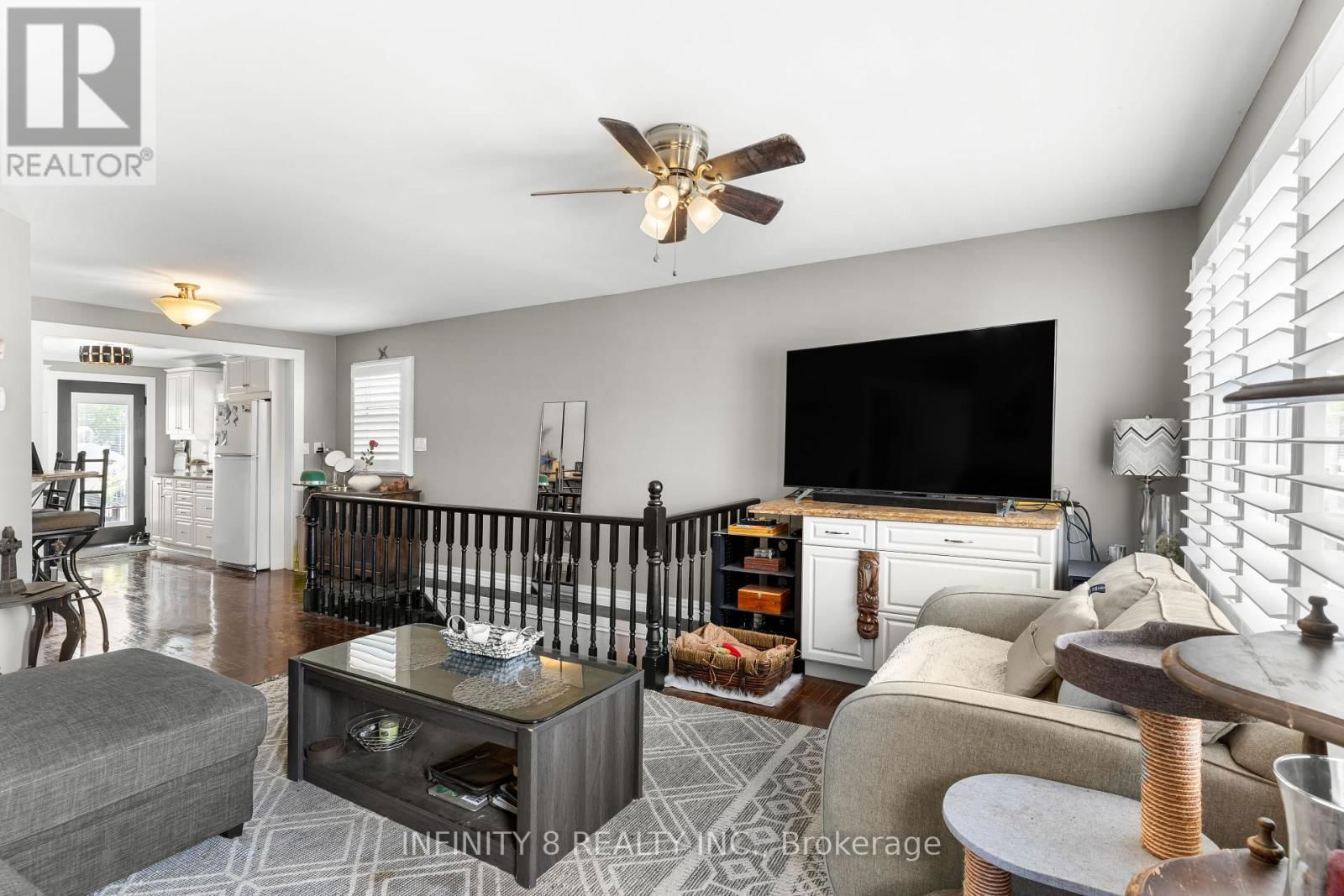 216 BEATRICE STREET Image 5