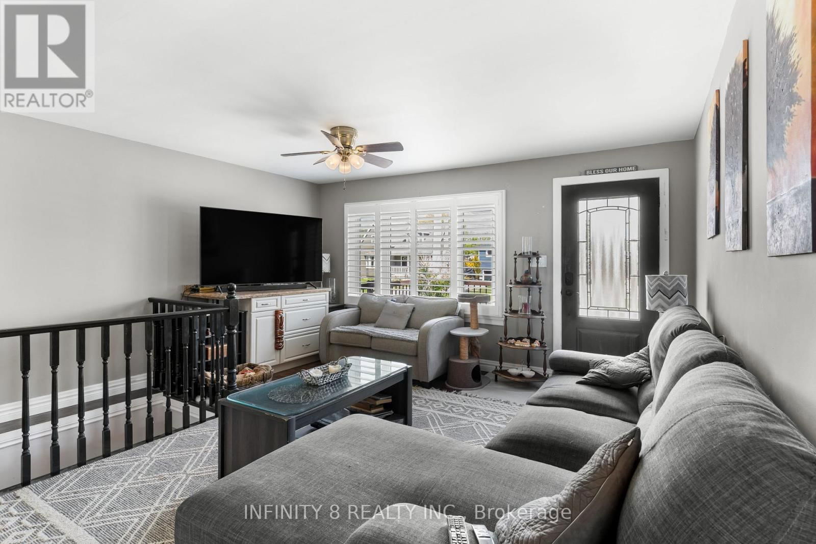 216 BEATRICE STREET Image 6