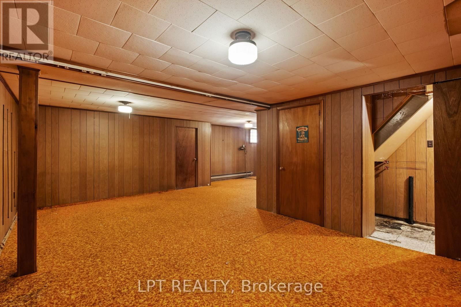 32 JANE AVENUE Image 19