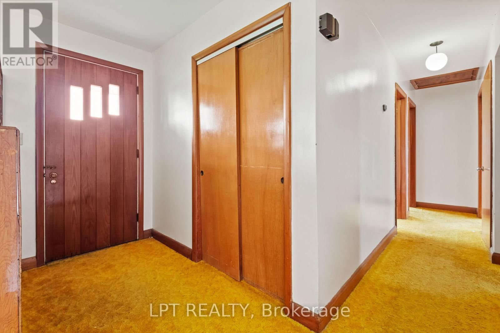 32 JANE AVENUE Image 2