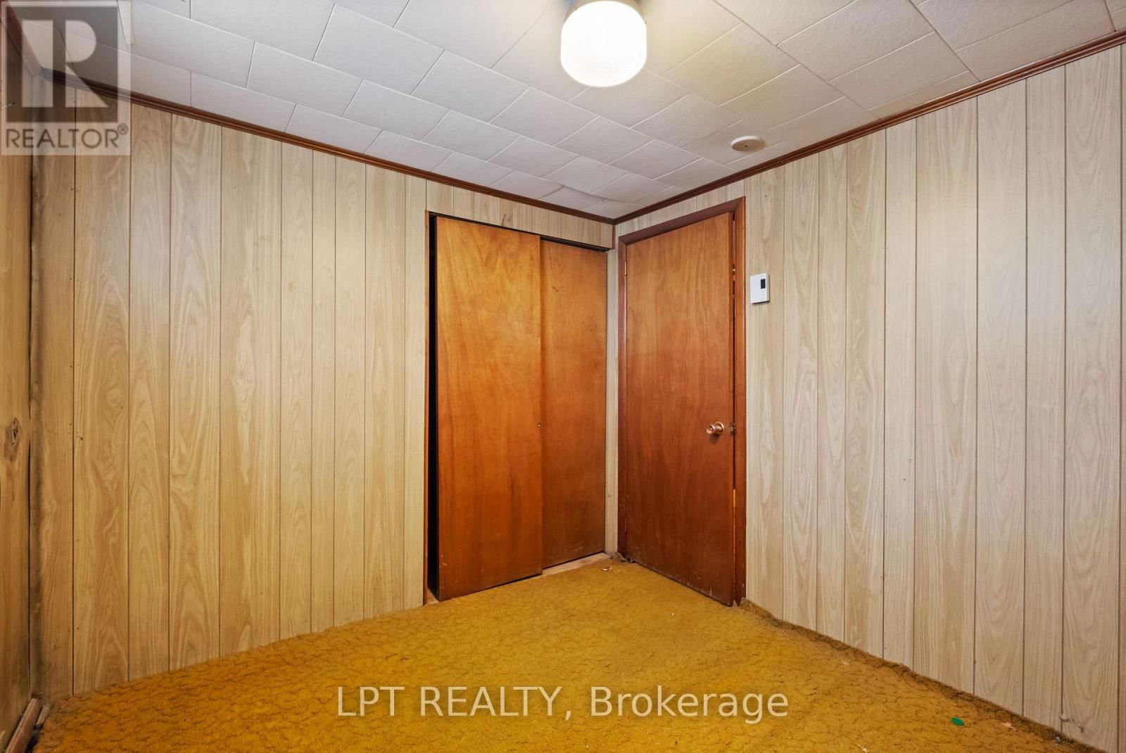 32 JANE AVENUE Image 22
