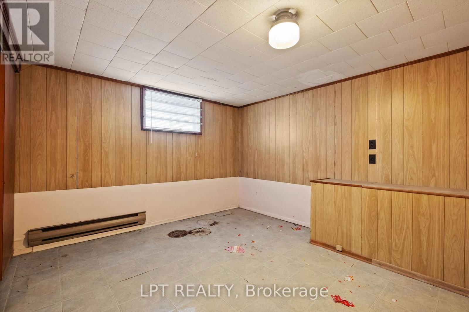 32 JANE AVENUE Image 23