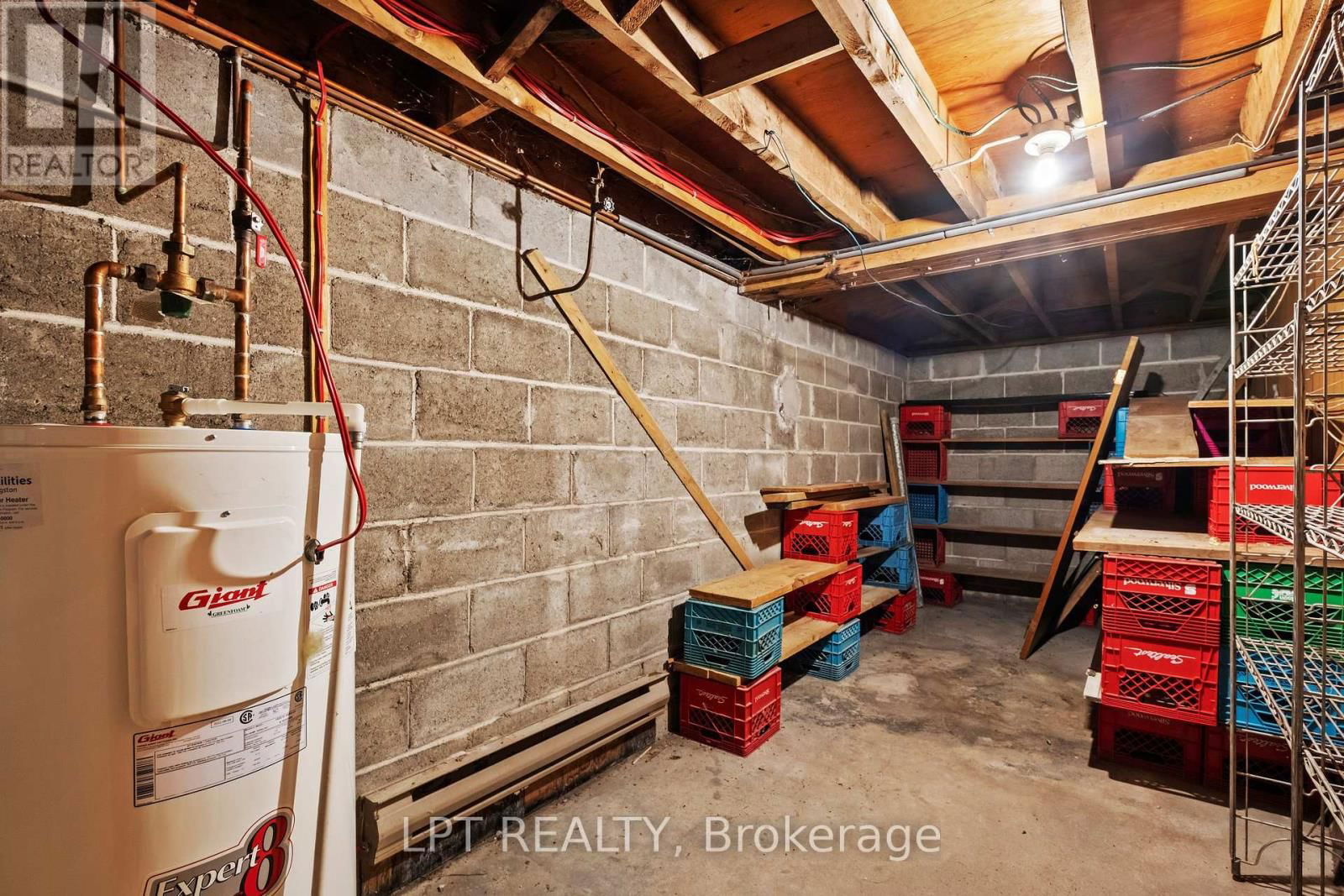 32 JANE AVENUE Image 26