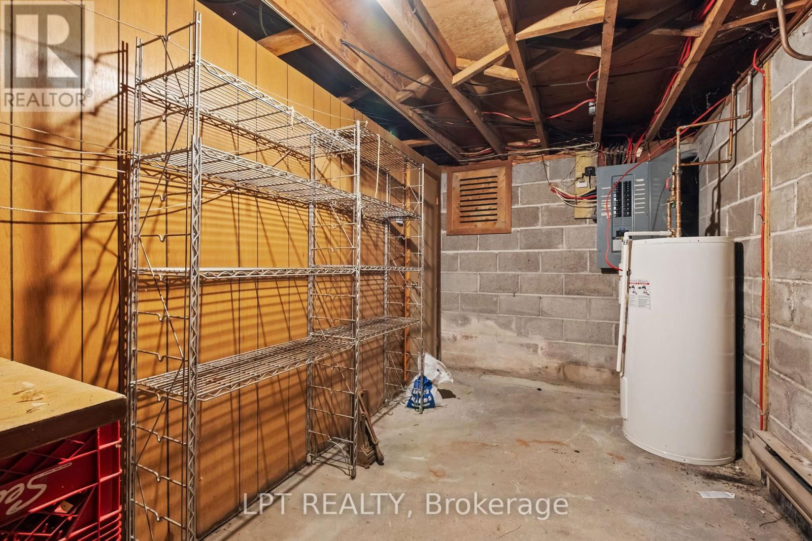 32 JANE AVENUE Image 27