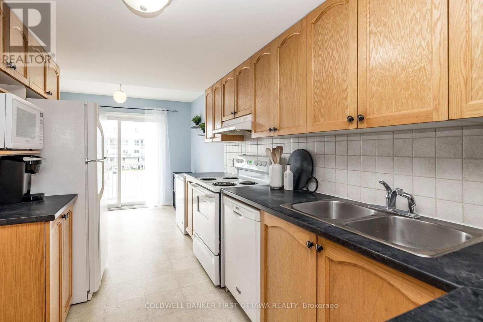 326 CROWNRIDGE DRIVE Image 13