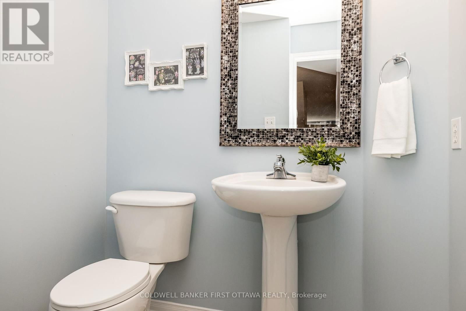 326 CROWNRIDGE DRIVE Image 18