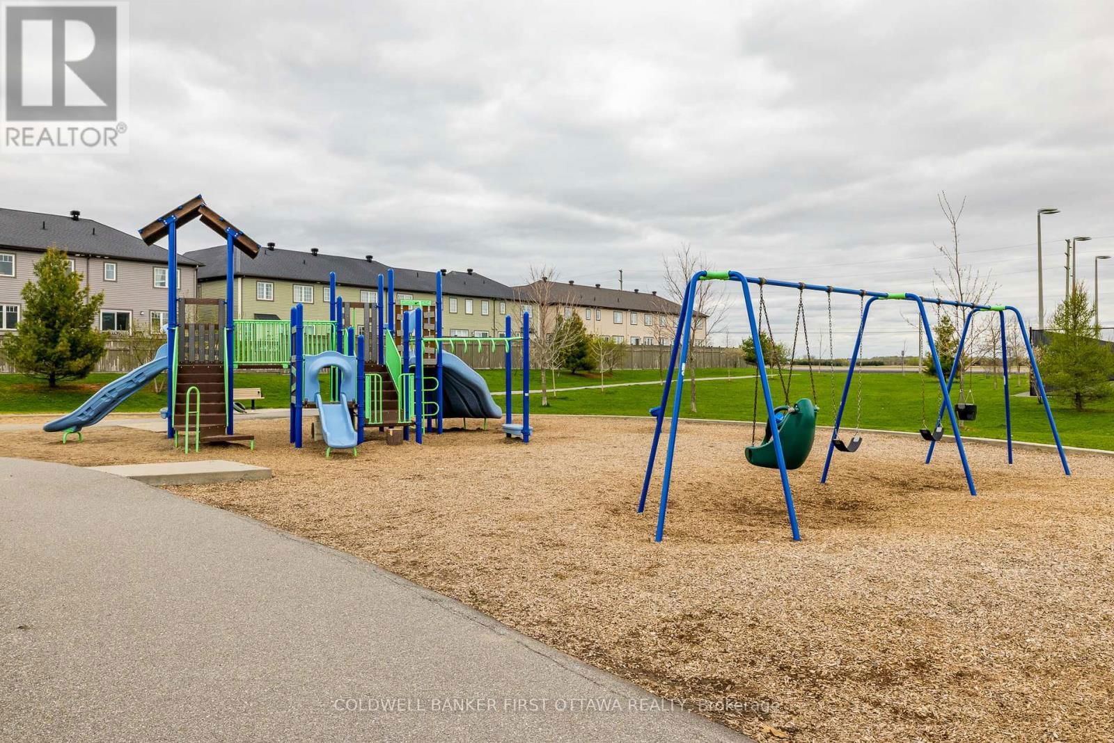 326 CROWNRIDGE DRIVE Image 29