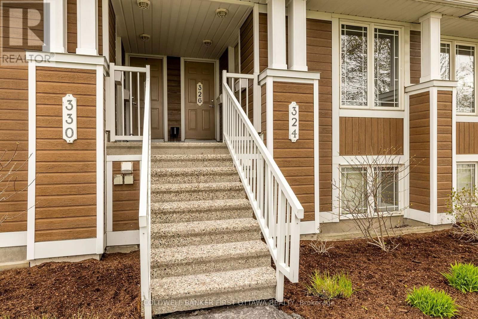 326 CROWNRIDGE DRIVE Image 3