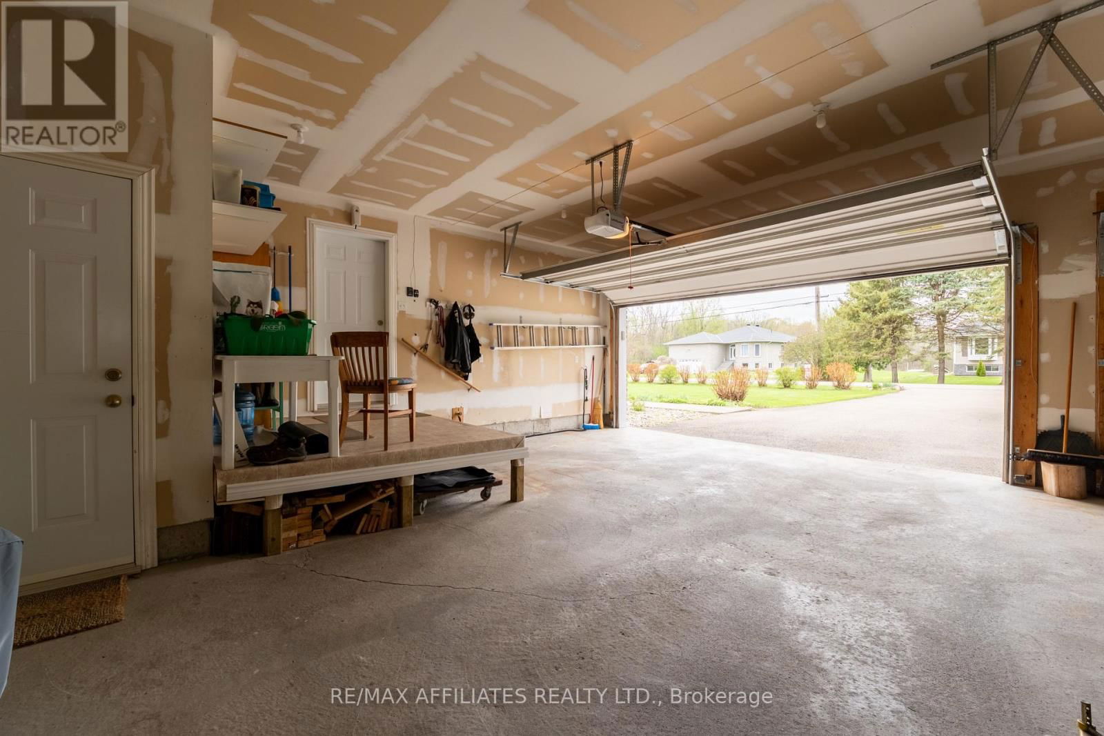 2551 OLD RED ROAD Image 11