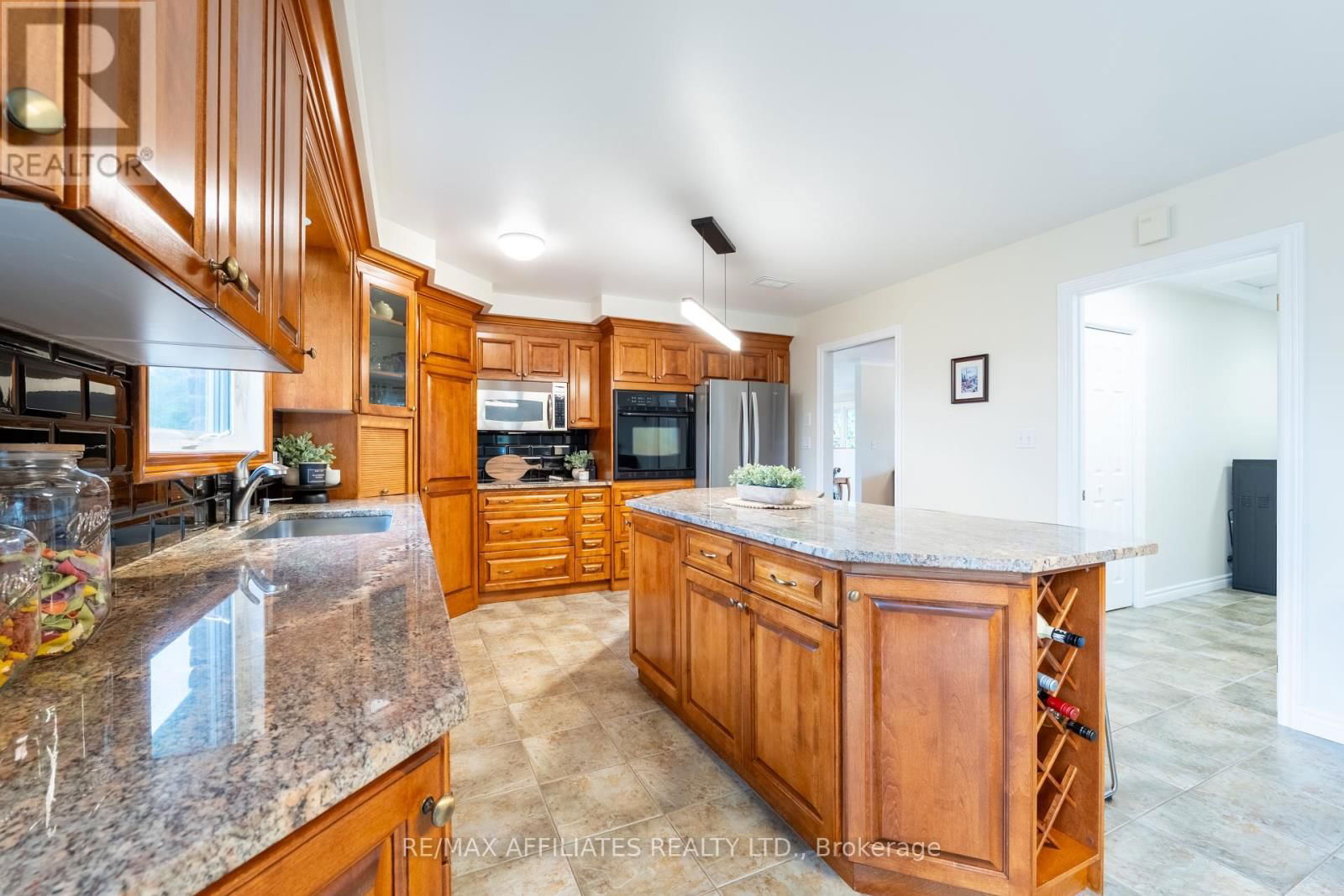 2551 OLD RED ROAD Image 16