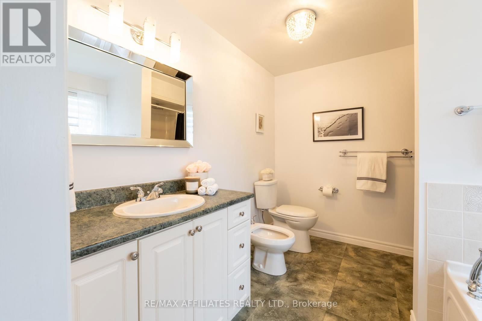 2551 OLD RED ROAD Image 28