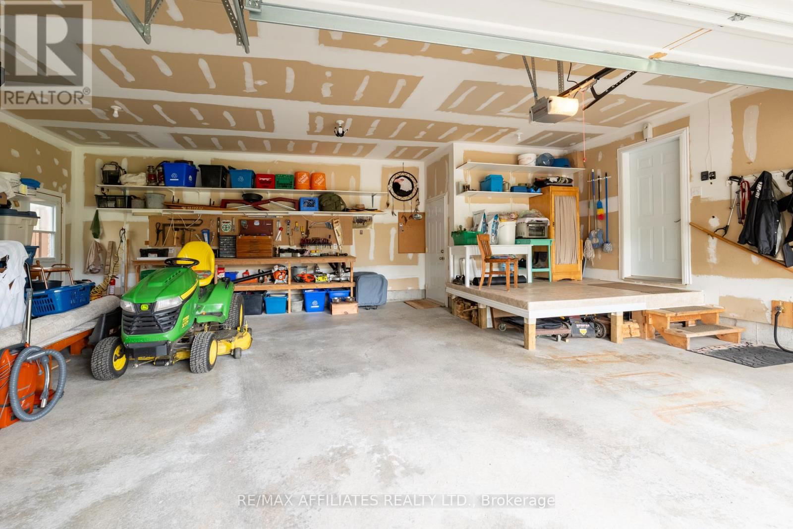 2551 OLD RED ROAD Image 9