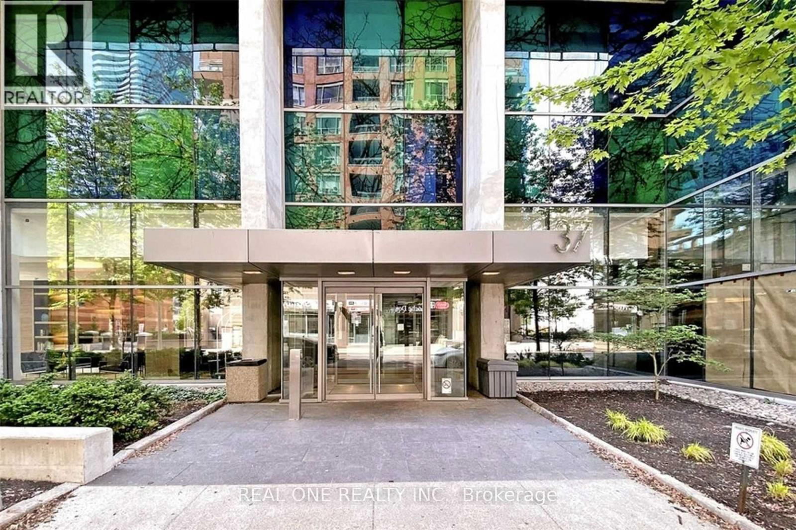 1208 - 37 GROSVENOR ST STREET Image 2