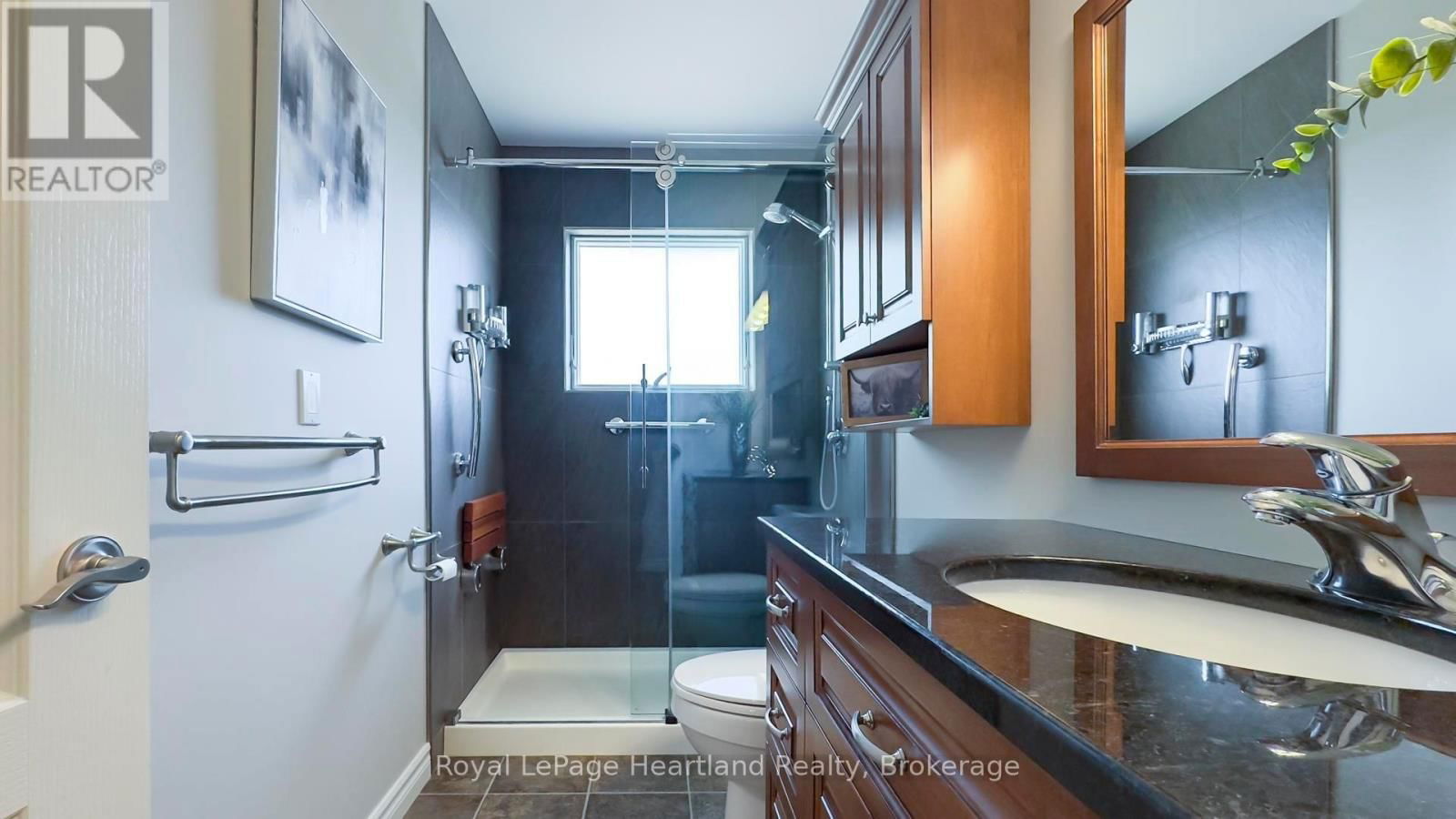 333 ONTARIO STREET Image 15