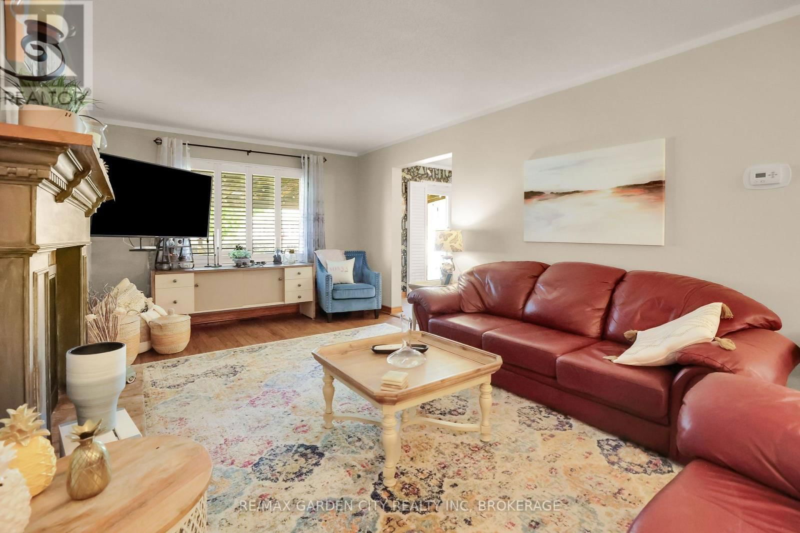 8 LAMPMAN CRESCENT Image 5