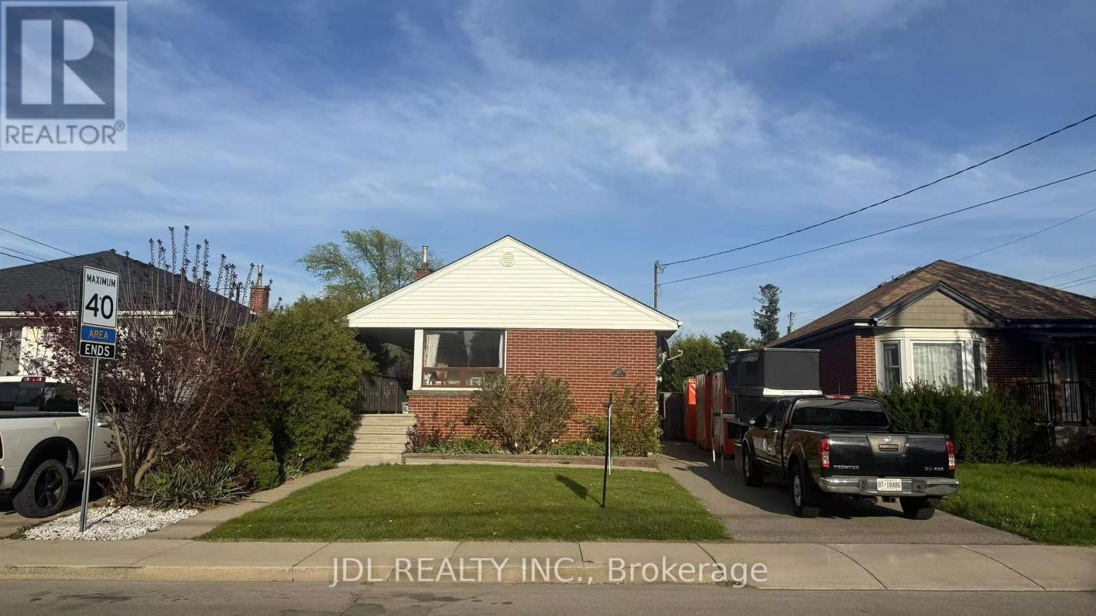 317 PARKDALE AVENUE SOUTH Image 1
